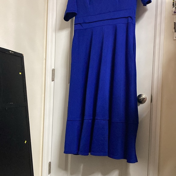 Maxi Royal Blue dress with Pockets Size XLmaterial is soft and stretchy - Picture 2 of 7